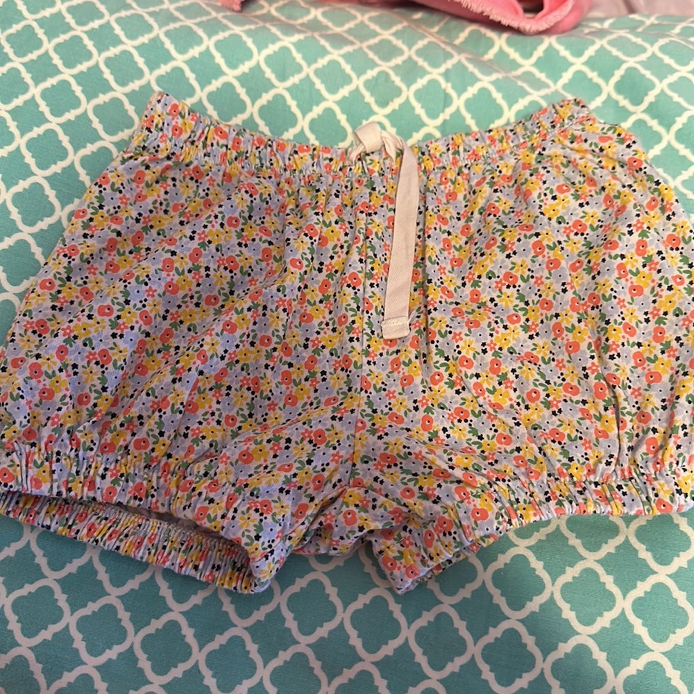 Shorts - Picture 6 of 8